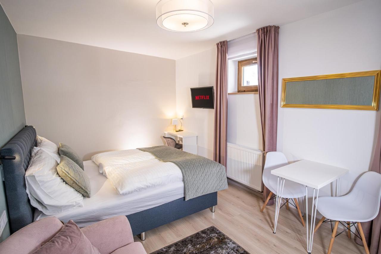 Boutique Apartments Old Town Ceske Budejovice Exterior photo